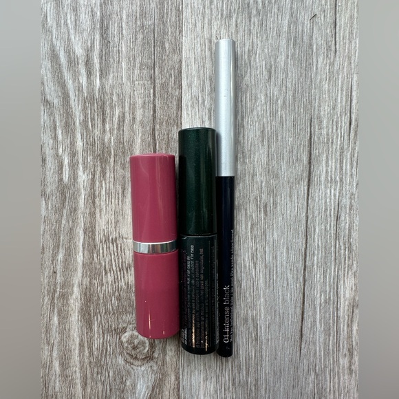 Clinique 13 Love Pop Lipstick + Black Mascara + 01 Intense Black Eyeliner - Picture 3 of 5